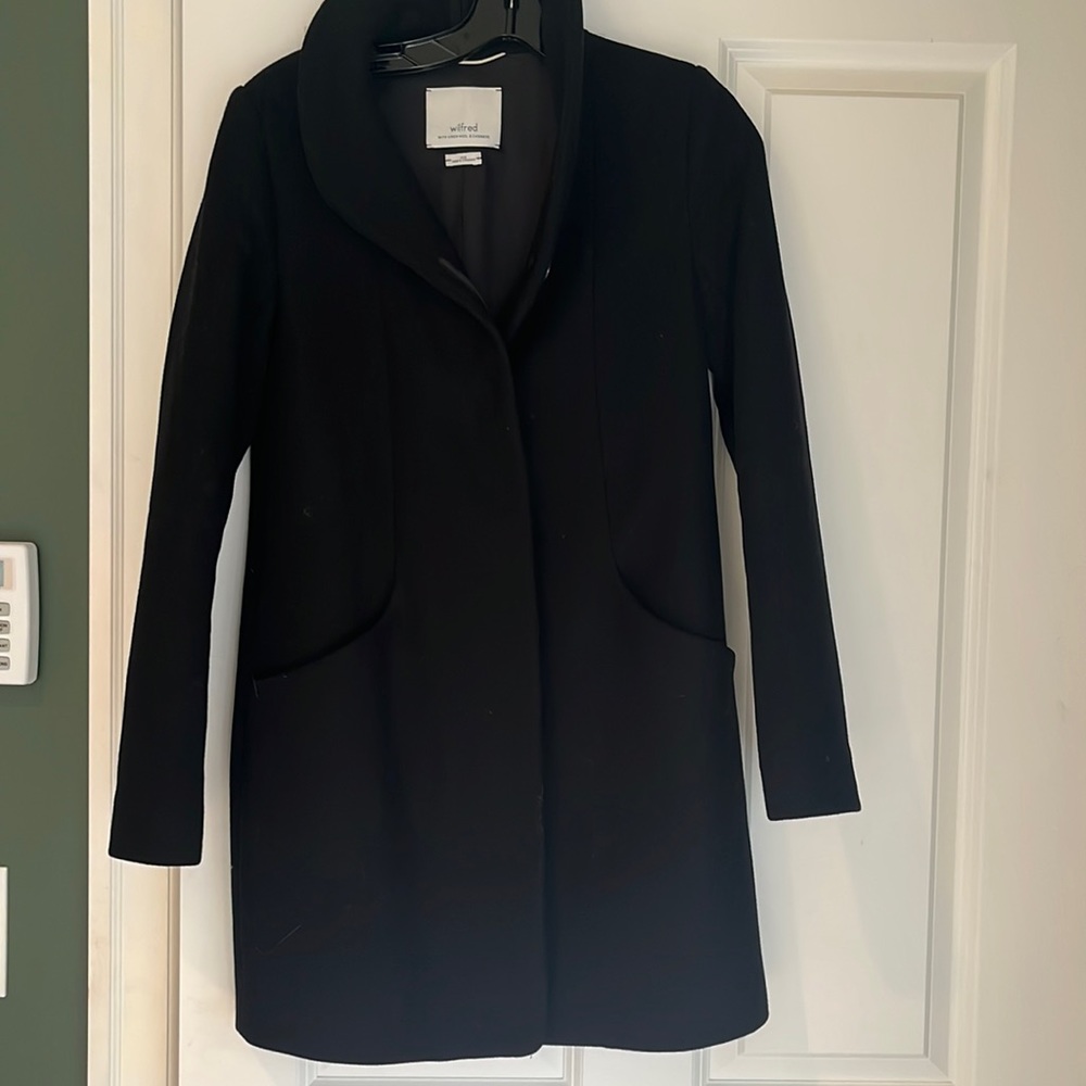 Aritzia Wilfred cocoon coat.